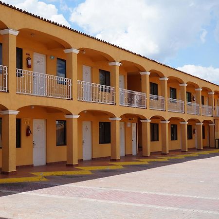 Maria Luisa Inn & Suites Juarez  Exterior photo