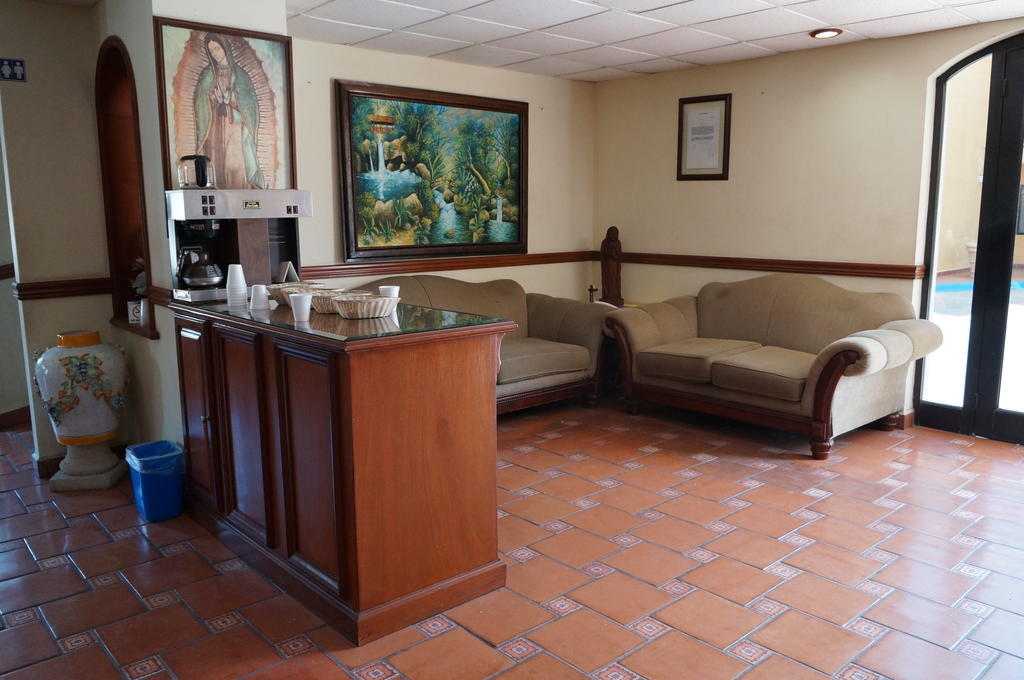 Maria Luisa Inn & Suites Juarez  Exterior photo