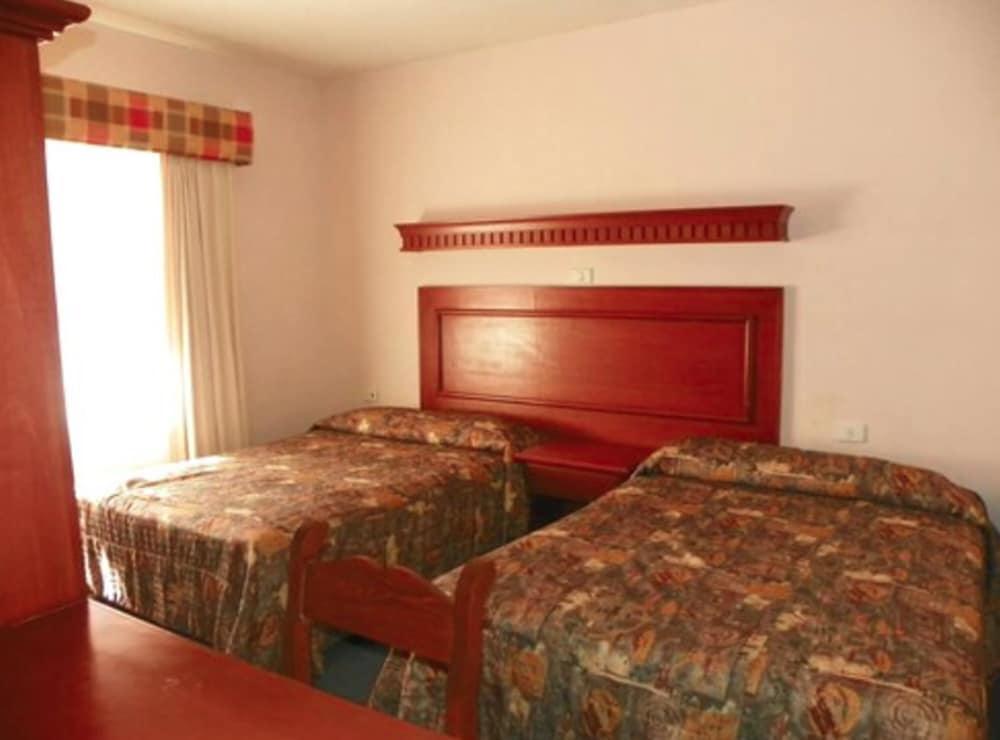Maria Luisa Inn & Suites Juarez  Exterior photo